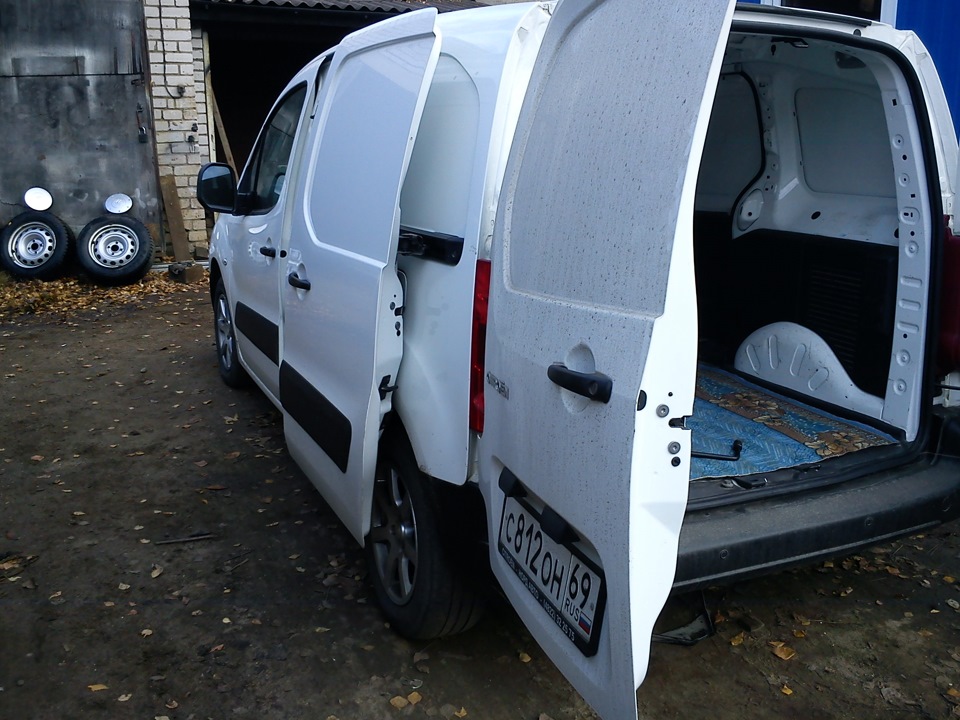 Фото в бортжурнале Citroen Berlingo (2G)