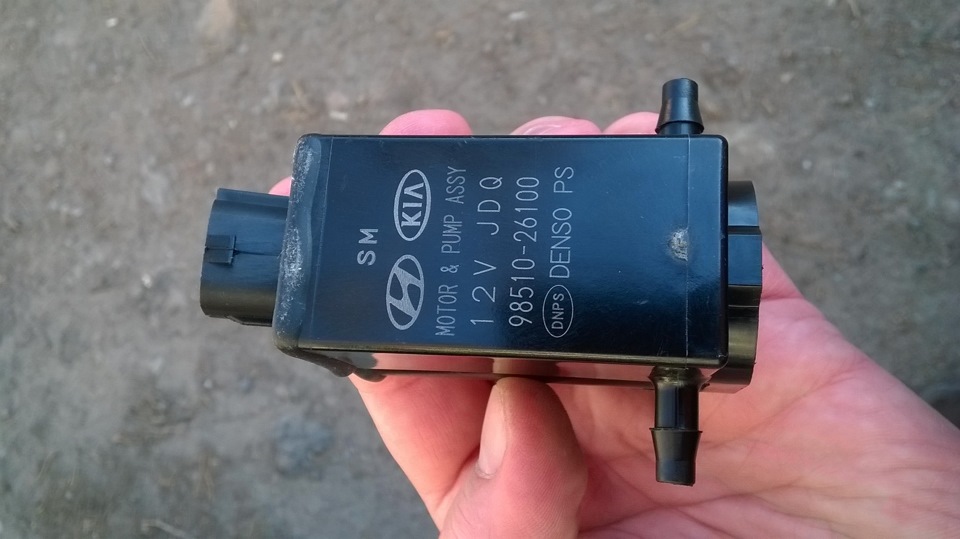 Фото в бортжурнале Hyundai Elantra (3G). Запчасти на фото: 9851026100