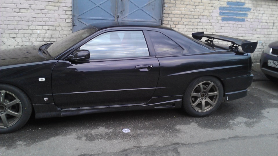Первые недели дома — Nissan Skyline (R34)
