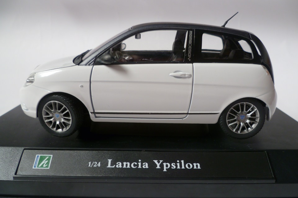 Lancia Ypsilon (1:24 by Cararama) — Сообщество «Масштабные Модели
