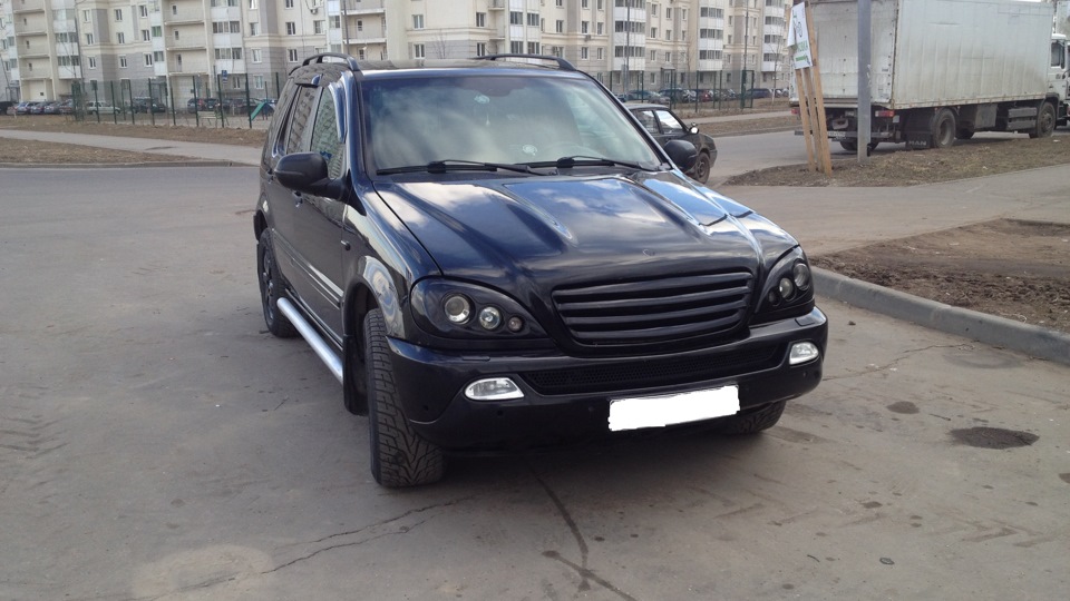 Mercedes-Benz M-Class black-star)))