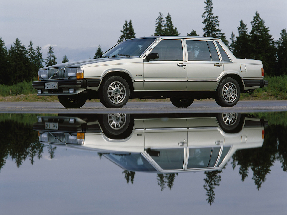Volvo 760 — BMW 5 series (E34)