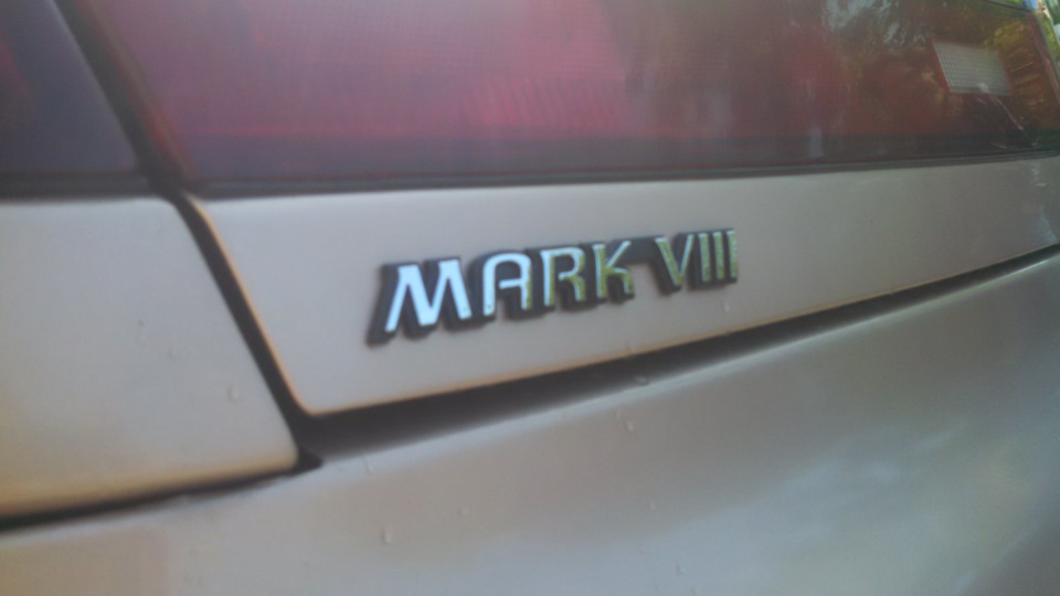 Фото в бортжурнале Lincoln Mark VIII