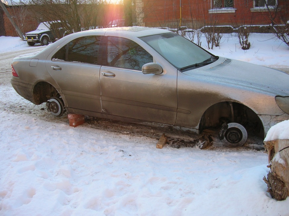 Фото в бортжурнале Mercedes-Benz S-Class (W220)