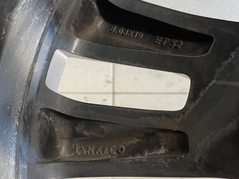 ET52 — Lynk & Co 01