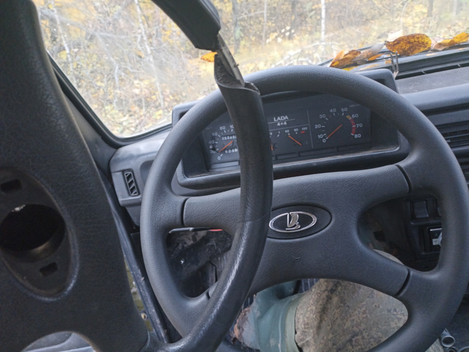 Старый и Новый руль — Lada 4x4 3D