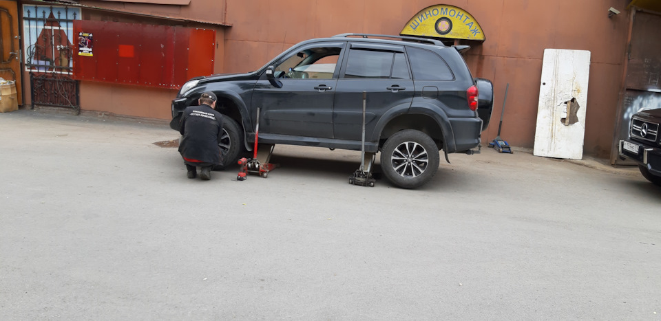 Фото в бортжурнале Toyota RAV4 (II)