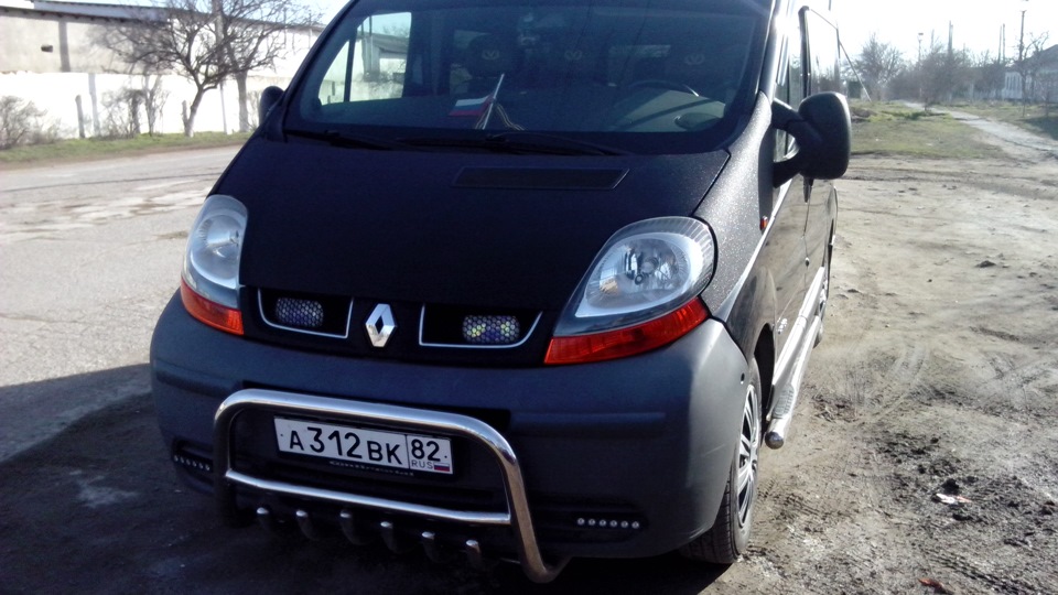 Renault Trafic "Black Raven"