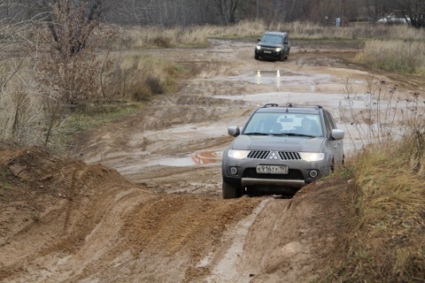 Фото в бортжурнале Mitsubishi Pajero Sport (2G). Запчасти на фото: 772000