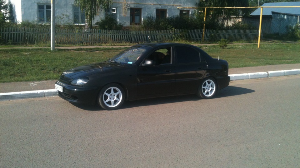 ЗАЗ Lanos добрая 1.5шка