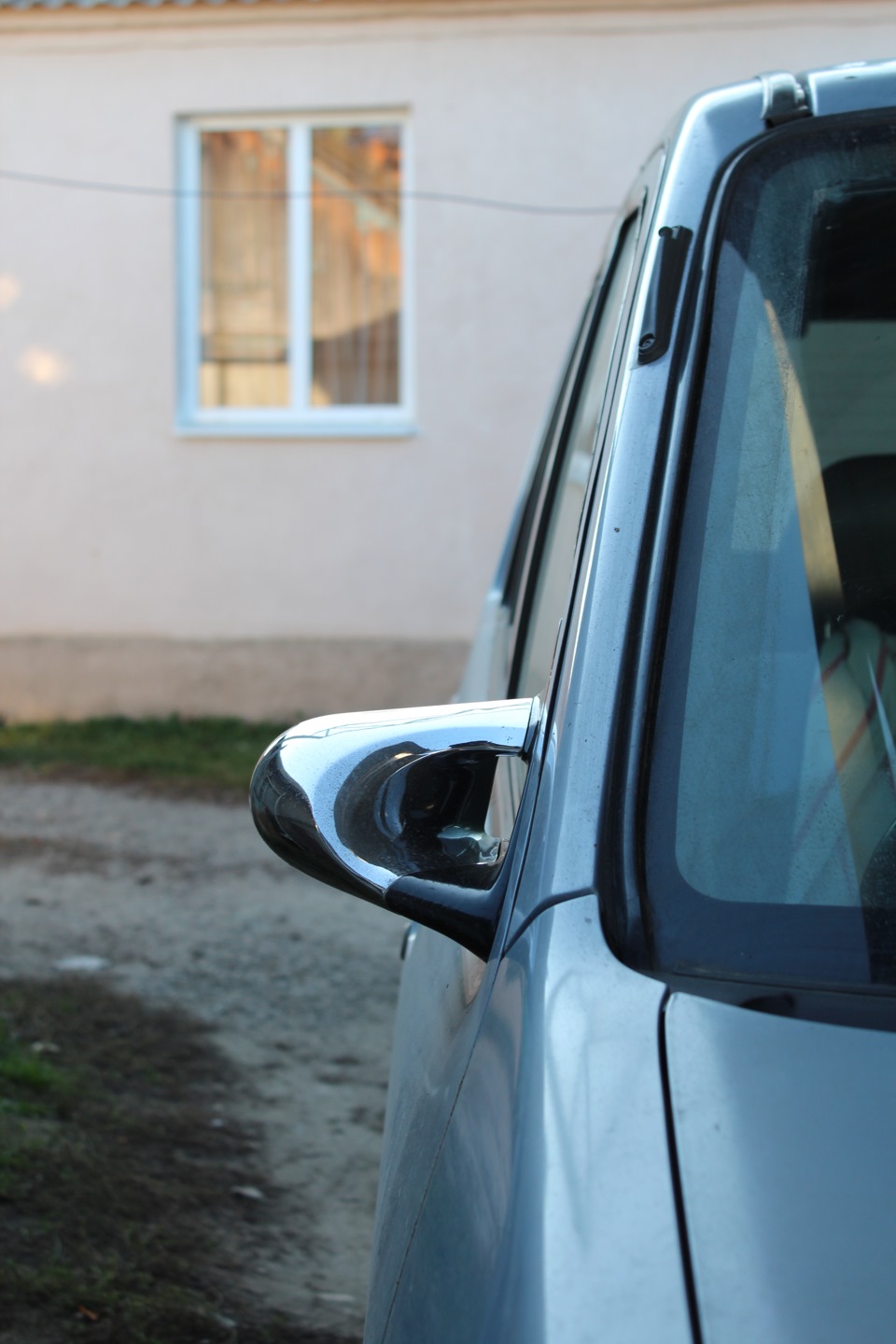 Фото в бортжурнале Nissan Cube I