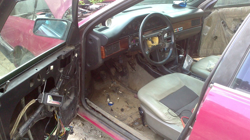 Фото в бортжурнале Audi 200 (C3)