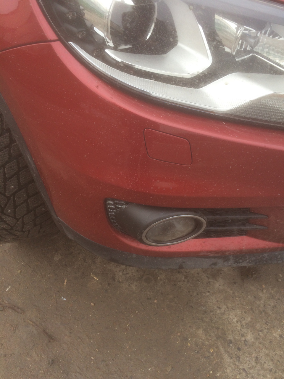 С 2 шагов не видно — Volkswagen Tiguan (1G)