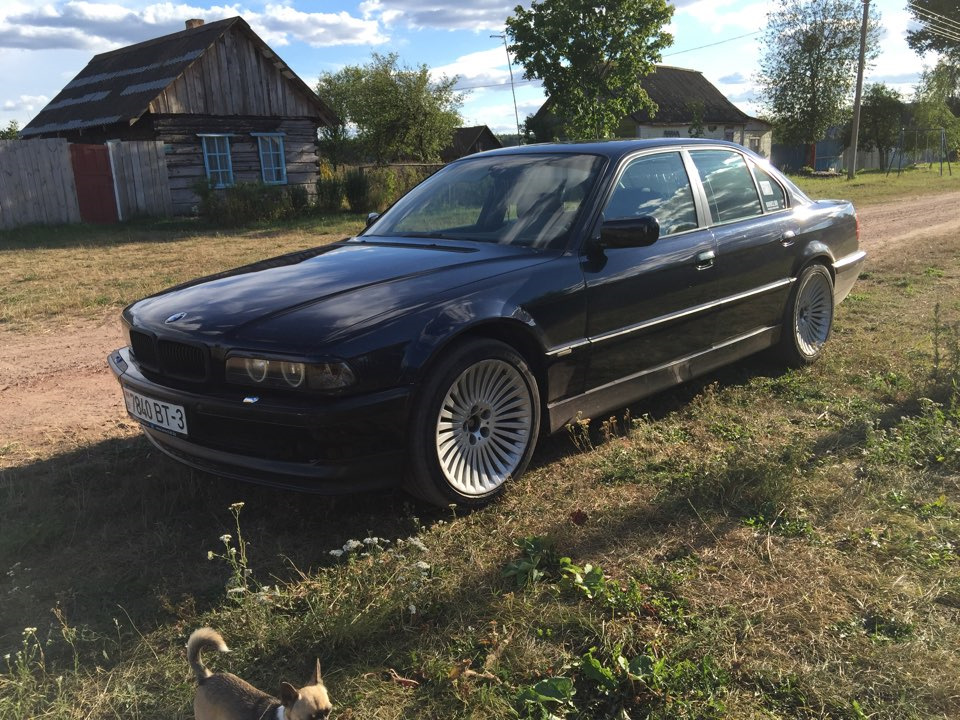 Фото в бортжурнале BMW 7 series (E38)