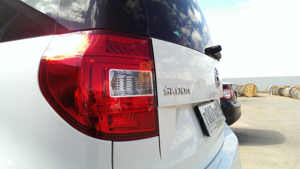 Еще лучей добра заслуживает светодиодный стоп-сигнал. — Skoda Yeti