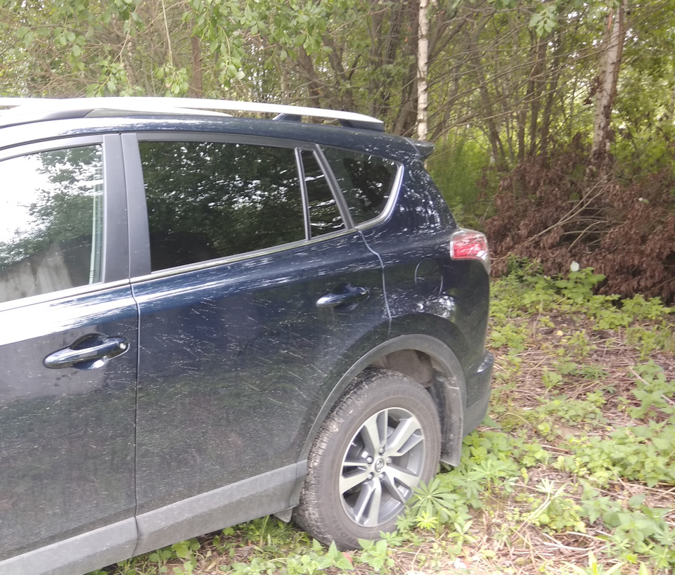Фото в бортжурнале Toyota RAV4 (IV)