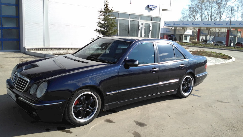 Фото в бортжурнале Mercedes-Benz E-Class (W210)
