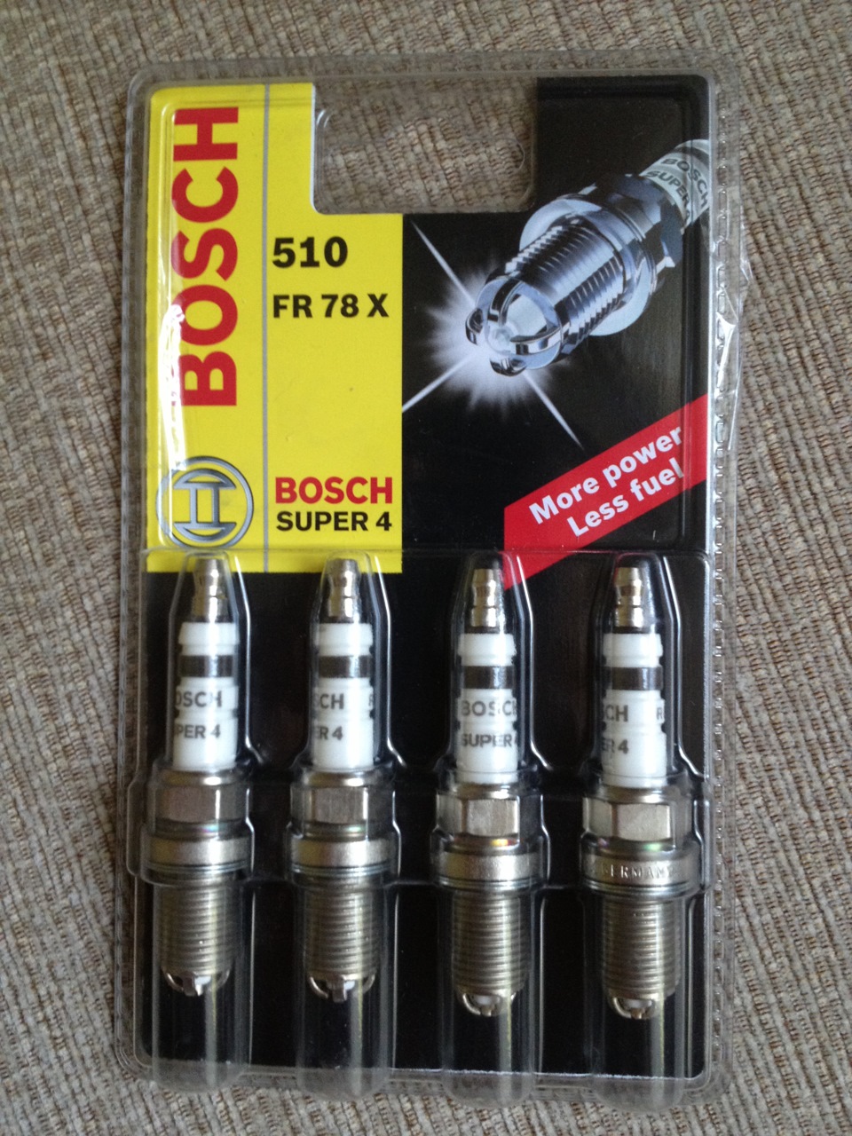 Свечи BOSCH 4 контактные — Opel Astra H. Запчасти на фото: FR78X