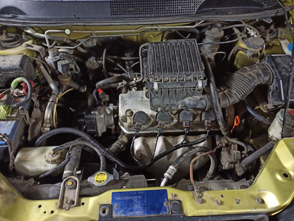Фото в бортжурнале Honda HR-V (1G). Запчасти на фото: H2350