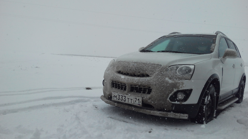 Opel Antara Белая ПУЗОТЕРКА