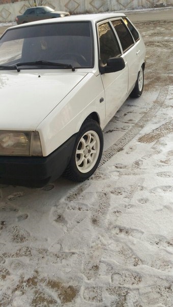 как новенькая! качество конечно не ахти . позже будут норм фото! — Lada 21093i