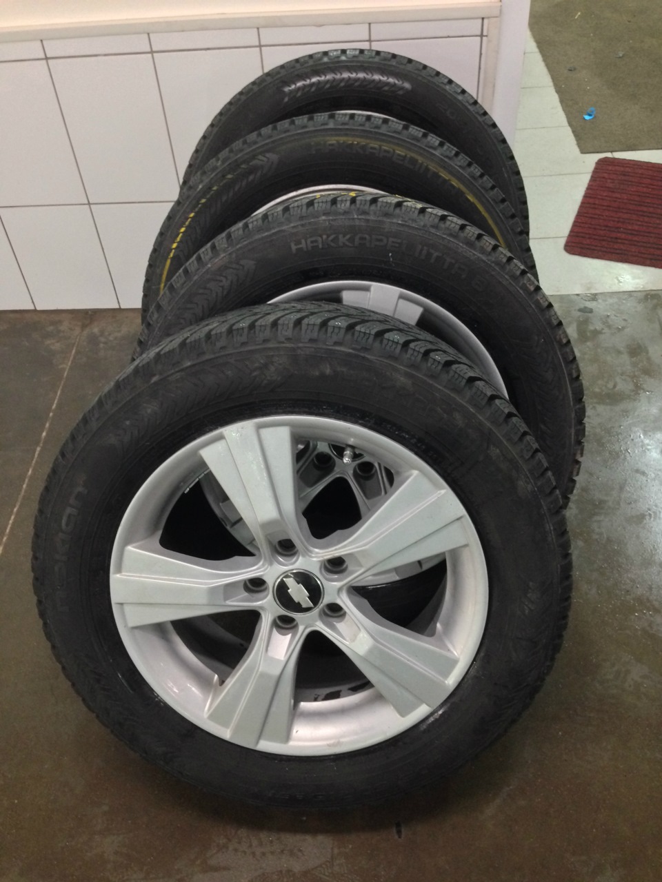 Nokian Hakkapeliitta 8 — Chevrolet Cruze (1G). Запчасти на фото: Nokian Tyres Hakkapeliitta 8