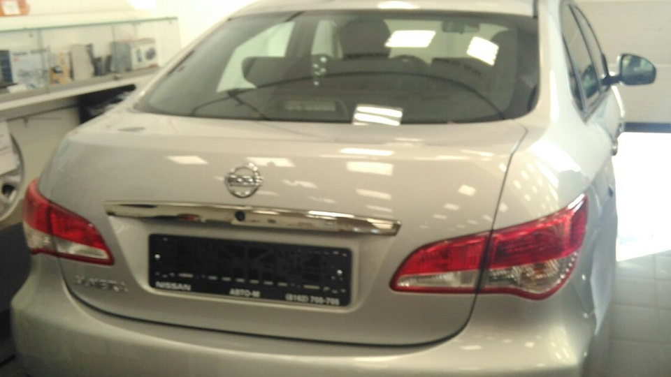 Nissan Almera Серебристый металлик