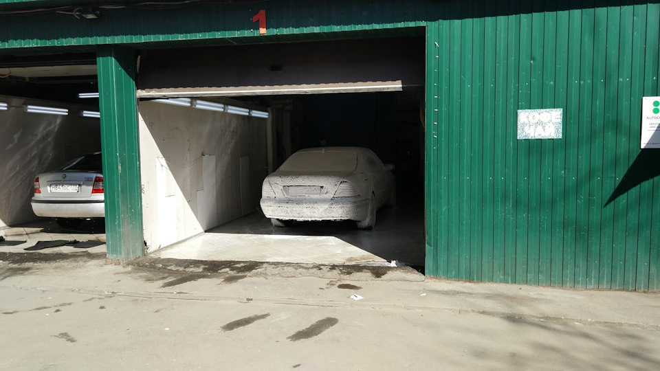 Photo from the logbook Mercedes-Benz S-Class (W220)