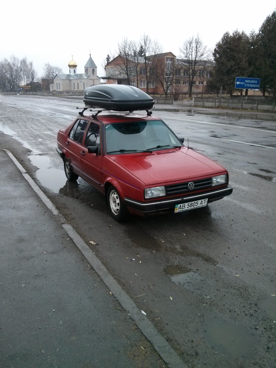 Взял у знакомого погонять багажник — Volkswagen Jetta II. Запчасти на фото: ABS805