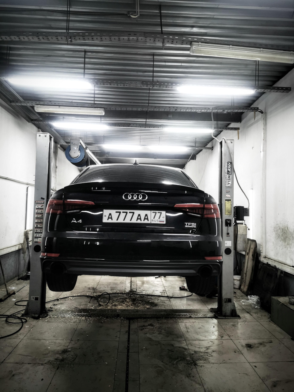 Фото в бортжурнале Audi A4 (B9)