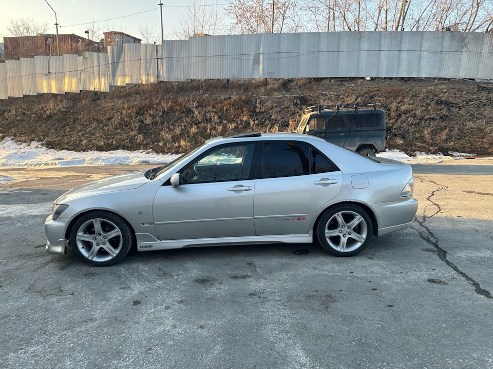 Фото в бортжурнале Lexus IS I