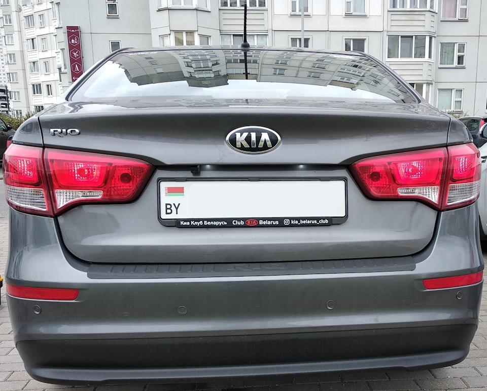 Окончательный вид в режиме габаритов. — KIA Rio (3G)