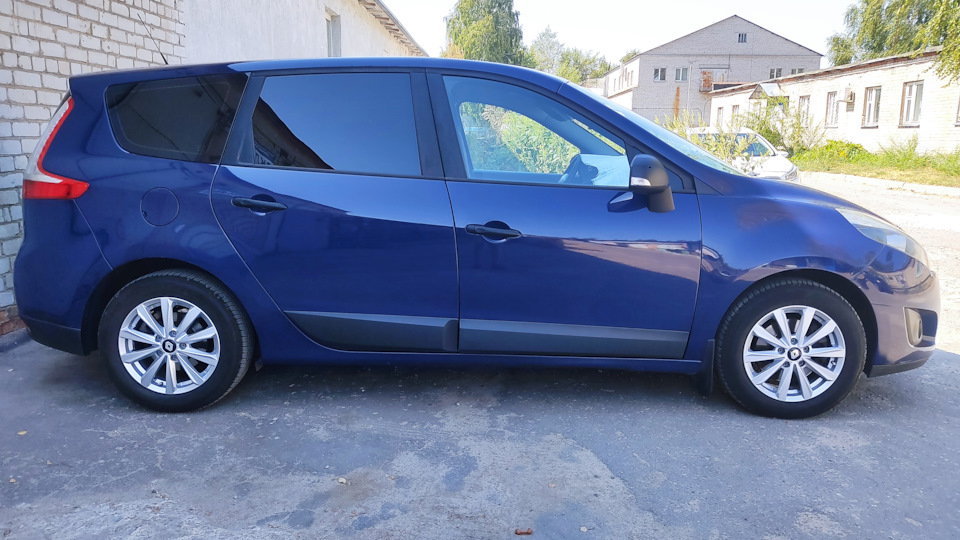 Renault Grand Scenic K9K832