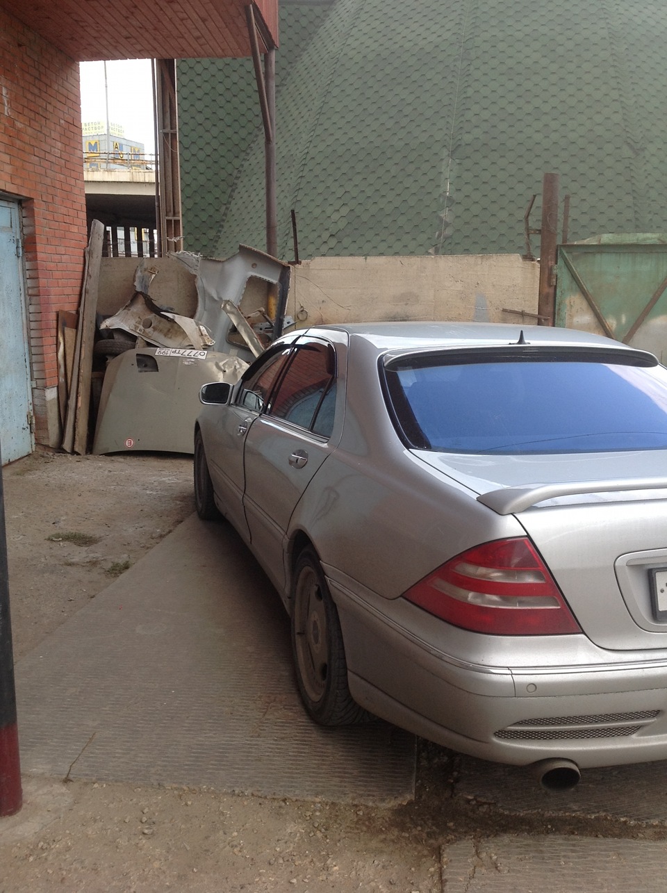 Фото в бортжурнале Mercedes-Benz S-Class (W220). Запчасти на фото: 414420