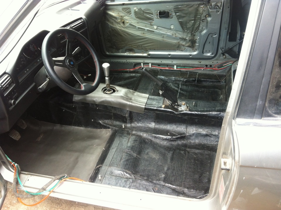 Фото в бортжурнале BMW 3 series Coupe (E30)