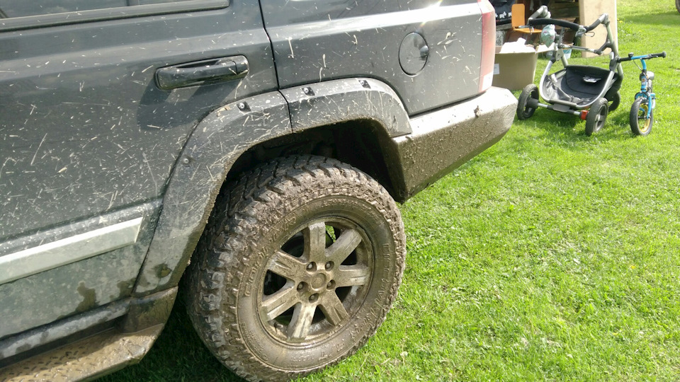 Фото в бортжурнале Jeep Commander (XK)
