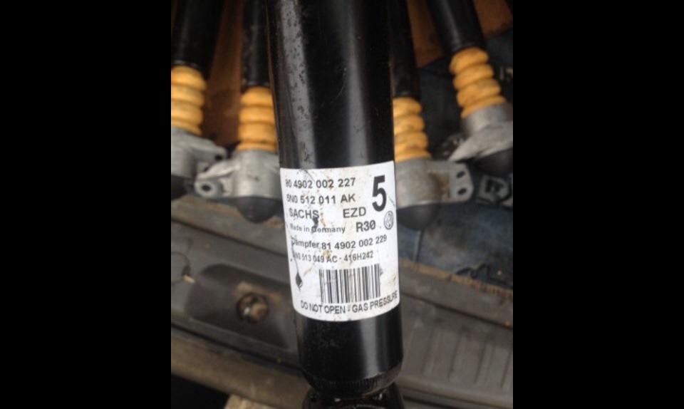 Фото в бортжурнале Volkswagen Tiguan (1G). Запчасти на фото: 4902002, PN0512, 814902002229