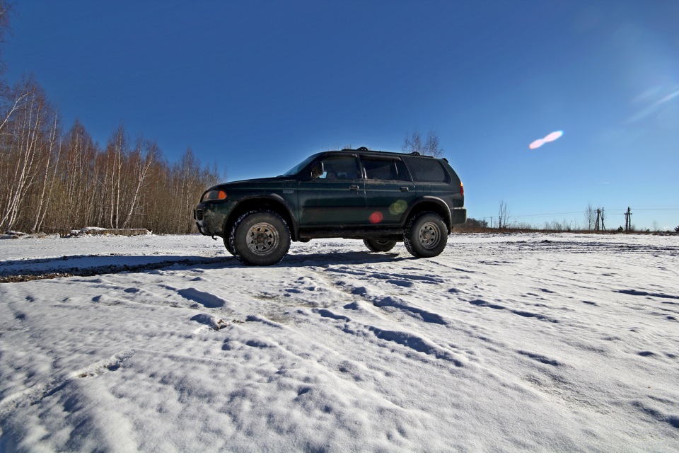 9.00 — съехали с асфальта — Mitsubishi Montero Sport (1G)