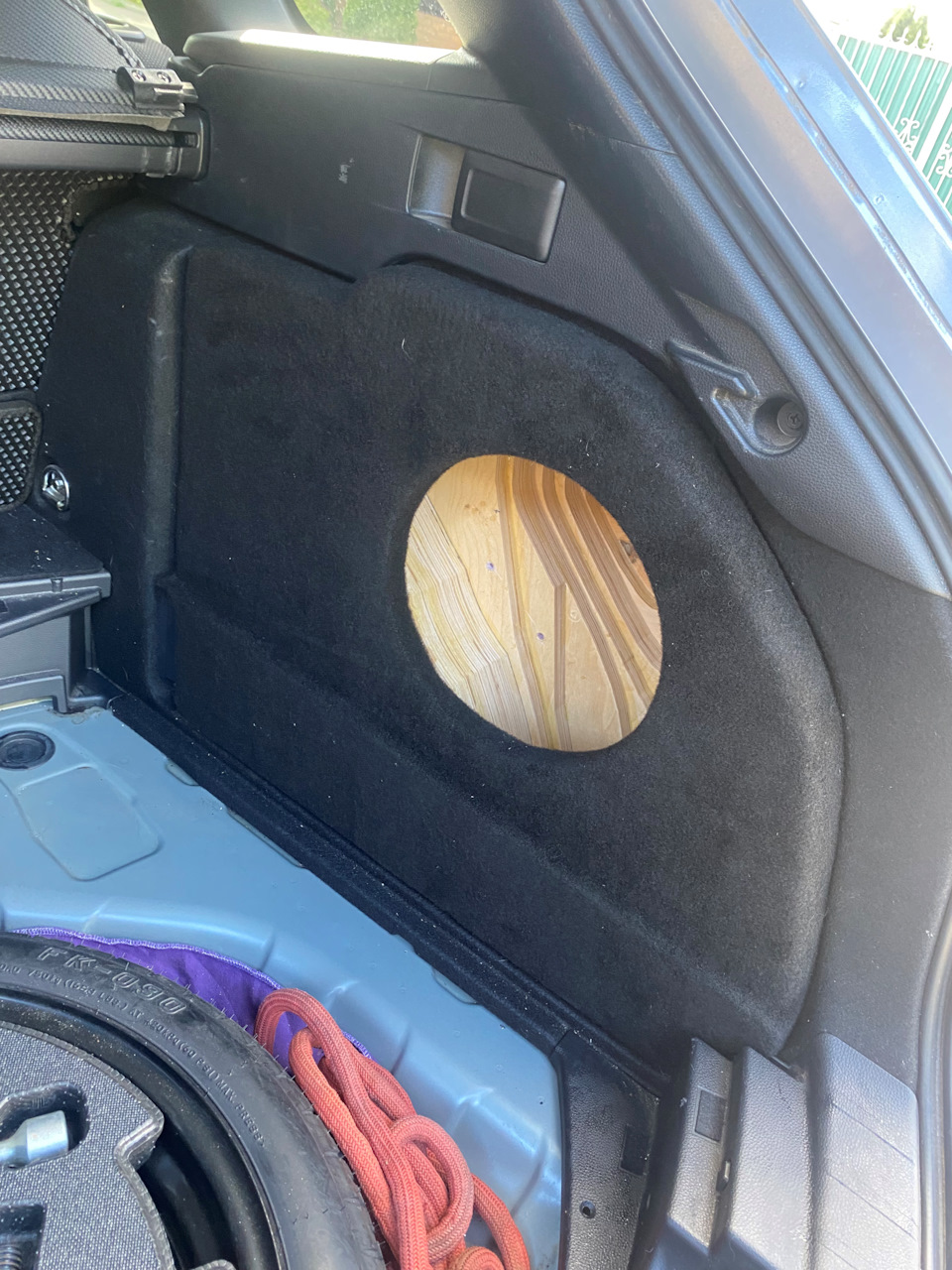 короб на месте — Toyota Corolla Touring