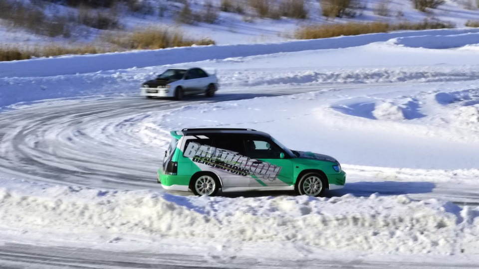 на среднем круге бамперами уже не рискуем ) . — Subaru Forester (SF)