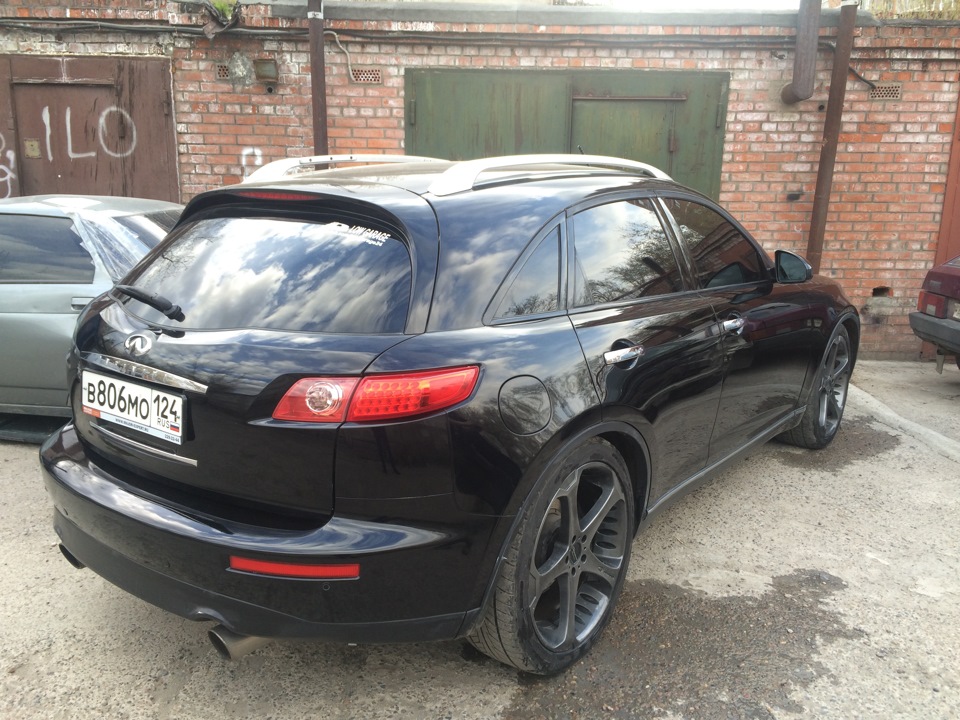 Фото в бортжурнале Infiniti FX (1G)
