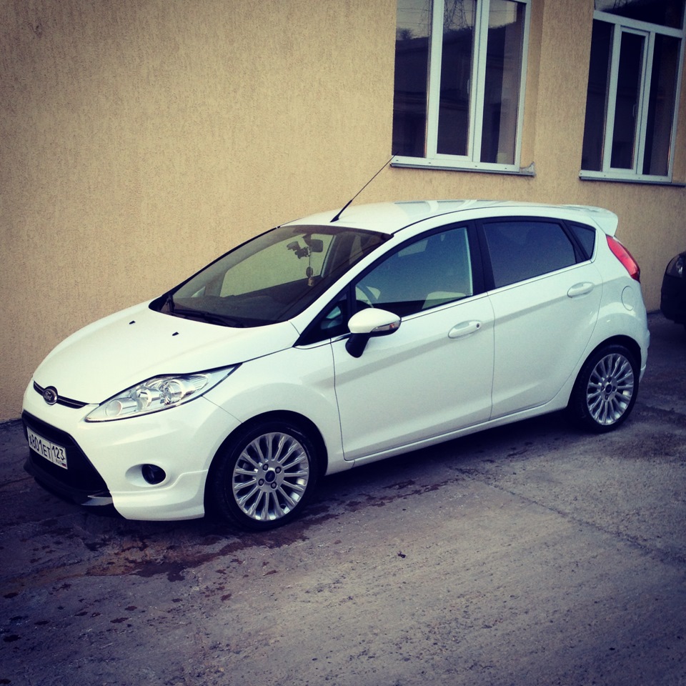 Фото в бортжурнале Ford Fiesta (Mk VI)