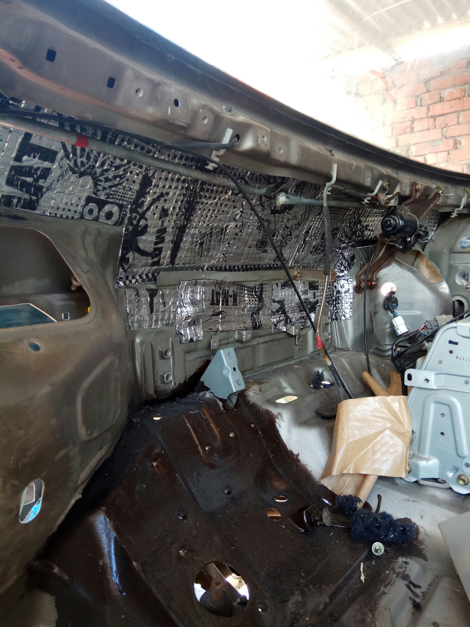 Фото в бортжурнале Toyota HiAce (H100)