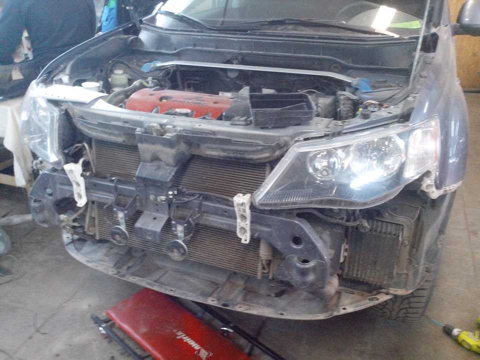 Кажется продрали бампер)))… — Mitsubishi Outlander XL