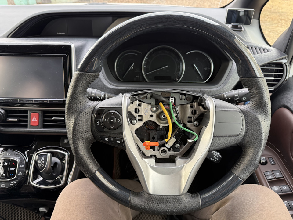 Photo from the logbook Toyota Esquire