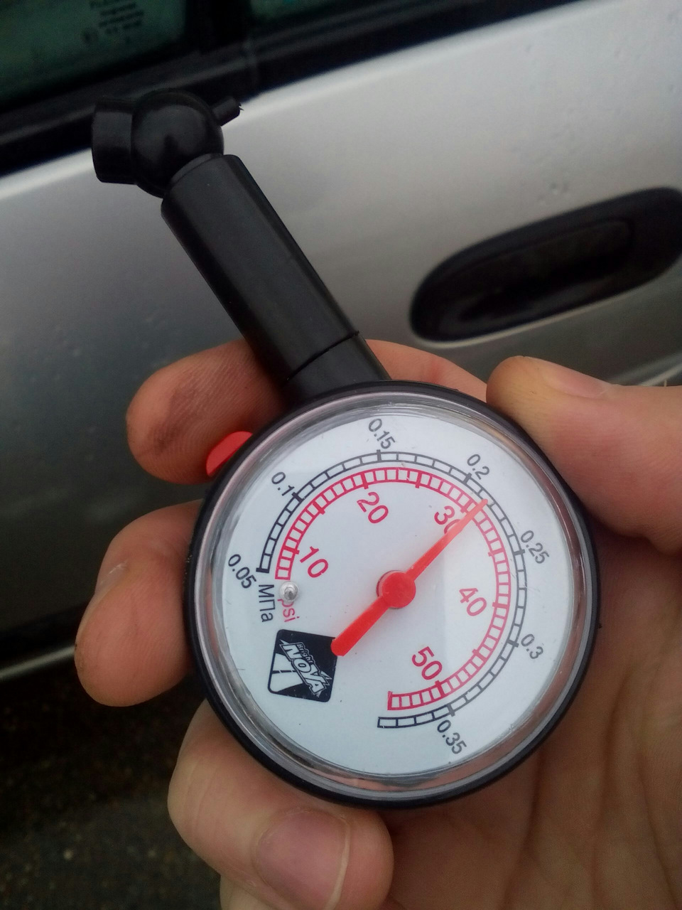 Photo from the logbook Nissan Almera II (N16)