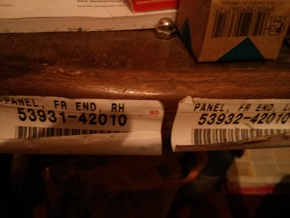 Photo from the logbook Toyota RAV4 (I). Found on photo: 5393142010, 5393242010