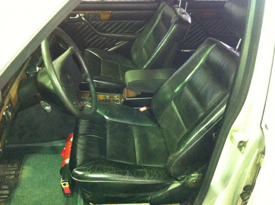 Фото в бортжурнале Mercedes-Benz S-Class (W126)