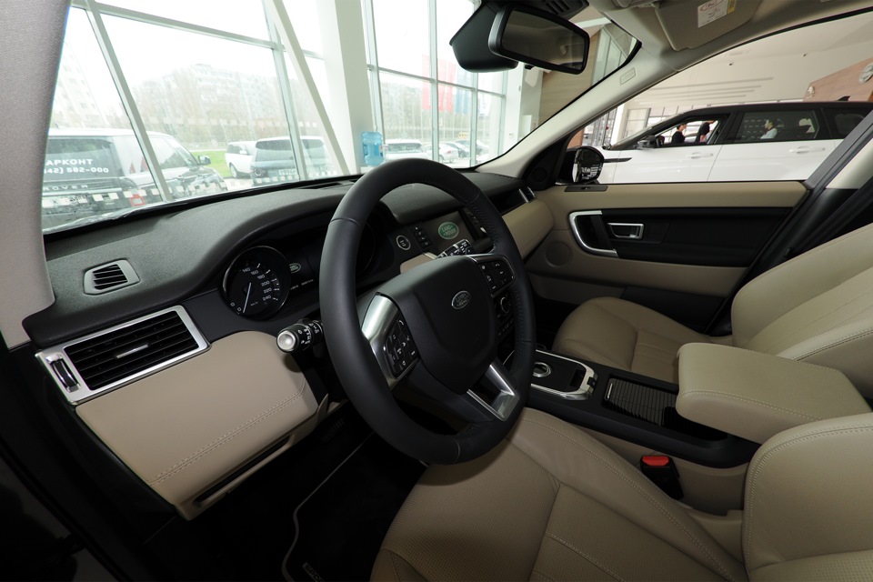 Кокпит Disco Sport. — Volvo S60 (2G)