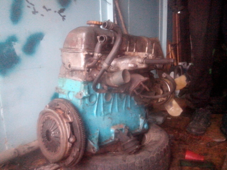 Уже собранный мотор — Lada 2105